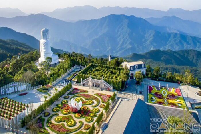 Fantasy Park được mệnh danh là khu vui chơi giải trí trong nhà lớn nhất Việt Nam, với diện tích hơn ...