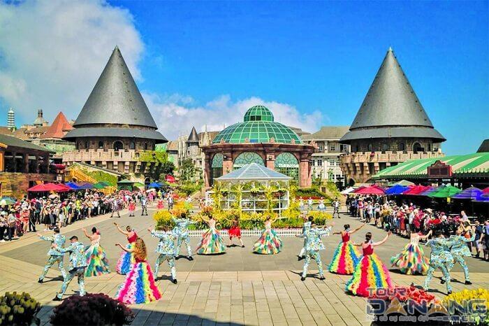 In June 2018, Ba Na Hills unveiled an architectural masterpiece that captivated the world: the Golde...