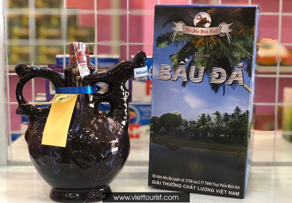 Rượu Bầu Đá is one of Bình Định’s most famous specialties nationwide. Its meticulous production begi...