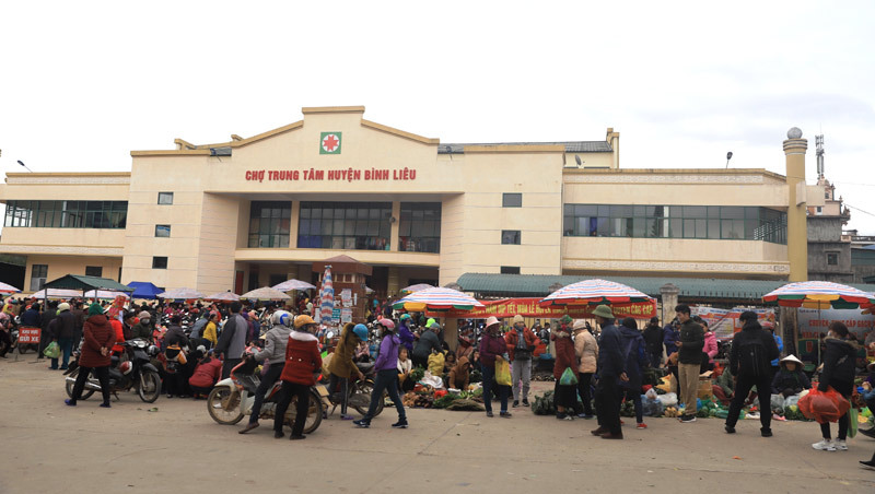 Binh Lieu's market fair is a vivid tableau of local culture and life, especially bustling on weekend...