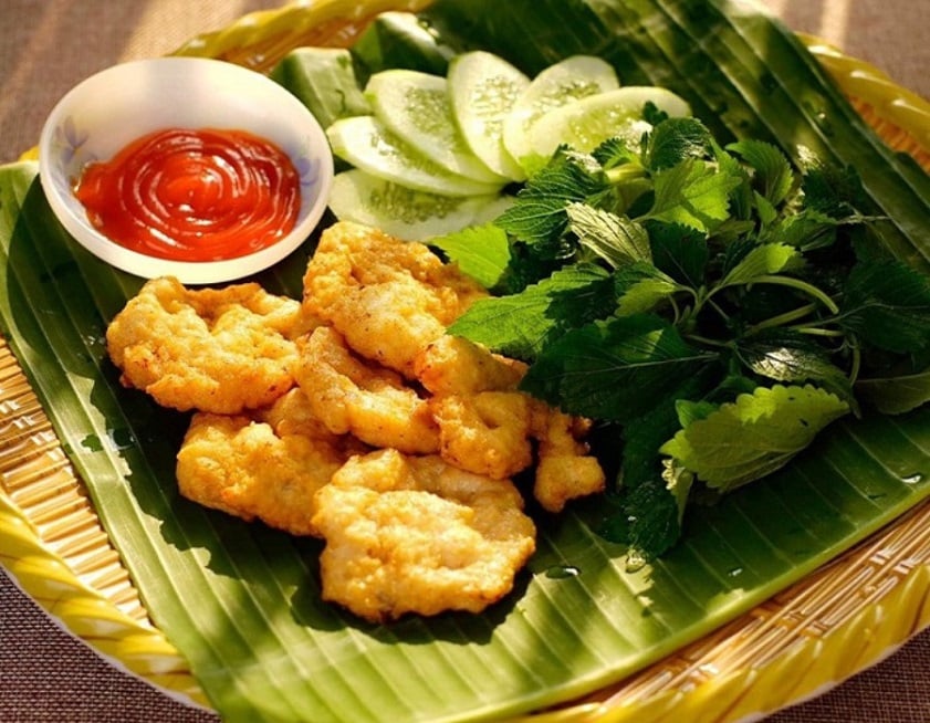 To create perfectly authentic squid cakes, ingredient selection is paramount. Large, exceptionally f...