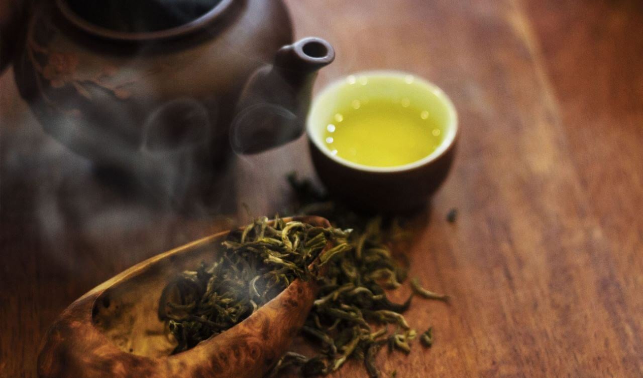 To truly savor the exquisite flavor of ancient Ha Giang Shan Tuyet Tea, the art of brewing plays a c...