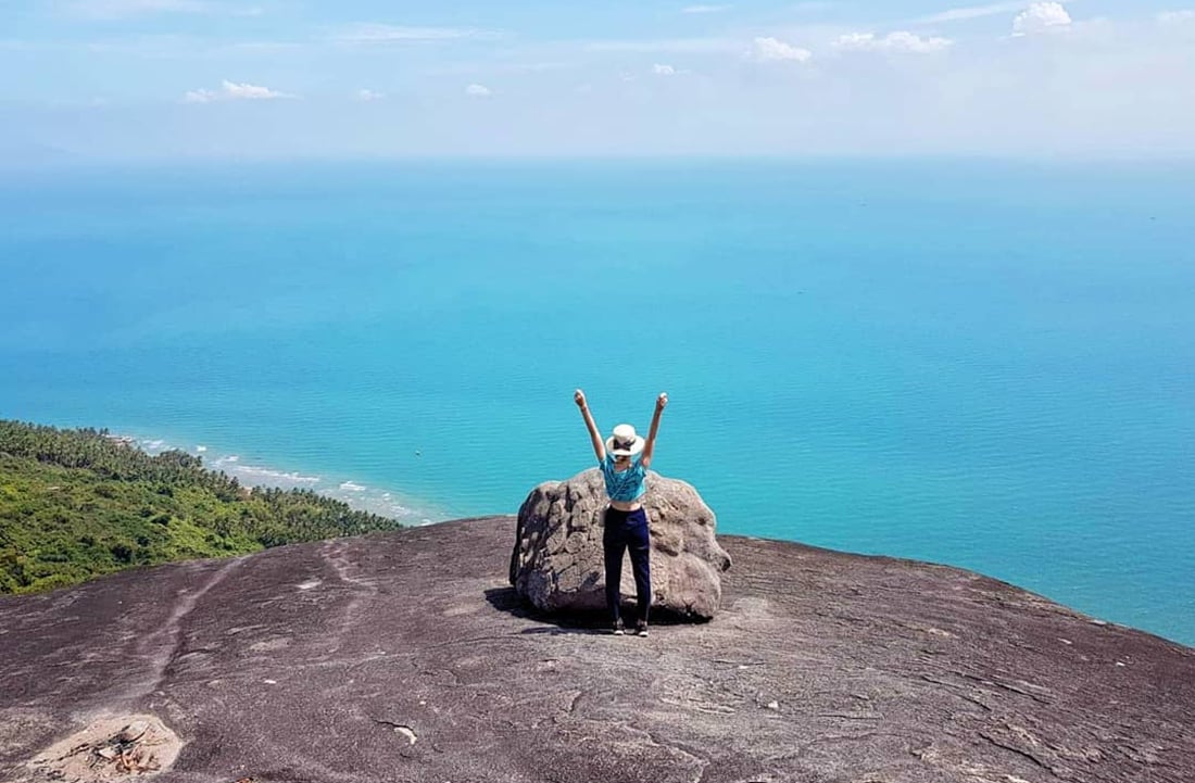 Ma Thien Lanh Hill on Hon Son, standing at 450m, is the highest peak on the island and an exciting c...