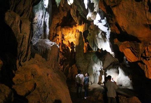 Cốc Bó Cave, covering an area of approximately 80m², is the heart of the historical site. The cave e...