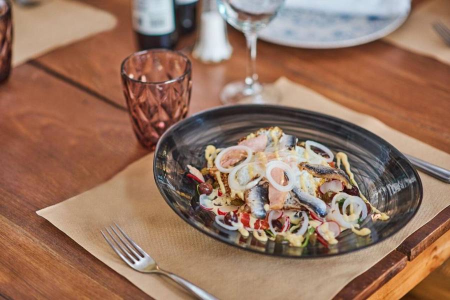 In Phú Quốc, enjoy this dish at renowned restaurants such as Nhà hàng Xin Chào (Trần Hưng Đạo), Quán...