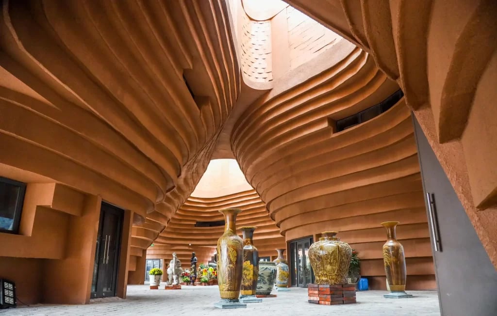 Journey into the Craft: From Ancient Kilns to Modern Masterpieces.
Bat Trang invites visitors to del...