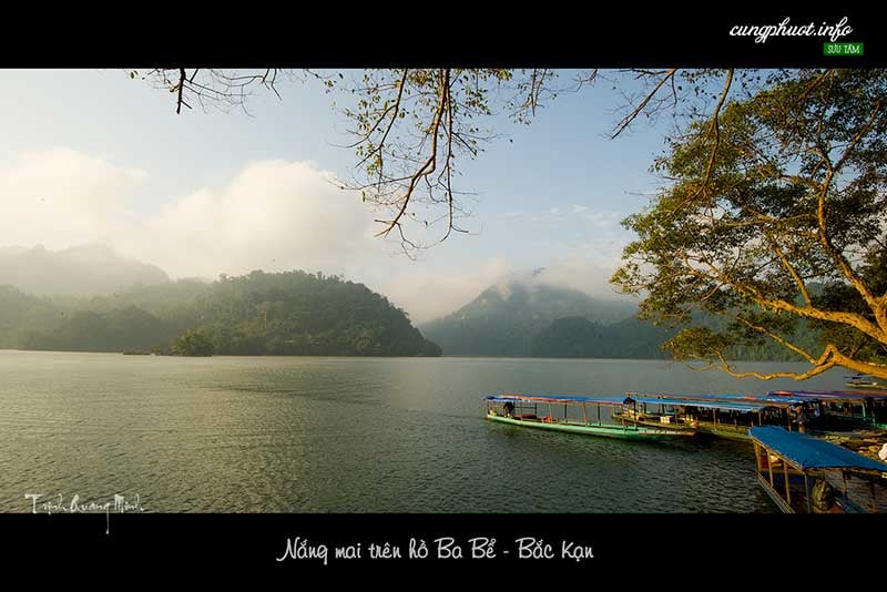 Để tận hưởng trọn vẹn vẻ đẹp của Hồ Ba Bể, bạn có thể tham gia các hoạt động du ngoạn hấp dẫn. Chọn ...