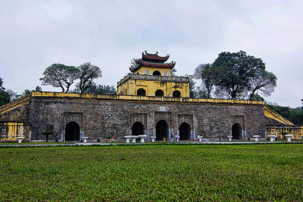 The history of Thăng Long Imperial Citadel is an epic saga, beginning with the ancient Đại La founda...