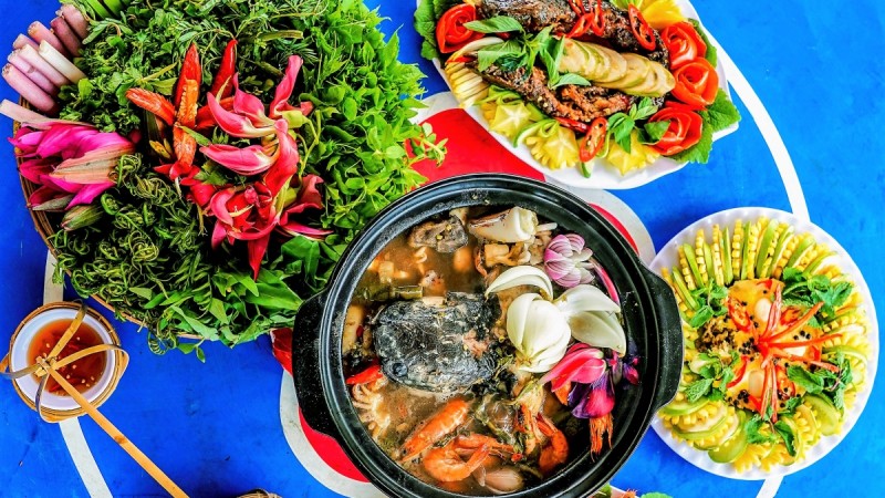 Lẩu Mắm U Minh traces its roots to the oral traditions of the people of U Minh Hạ. Evolving from the...