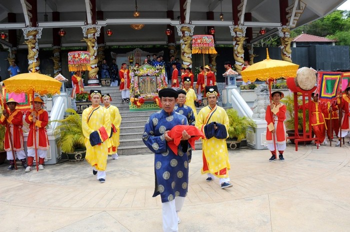 One of the most famous legends about Mieu Ba is the story of the statue's relocation from the peak o...