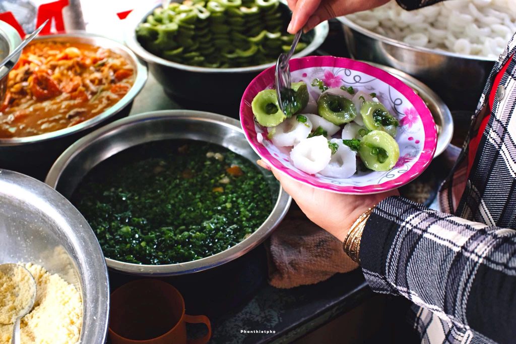 Ẩm thực Mũi Né là sự kết hợp tinh tế giữa hương vị biển cả và nét đặc trưng của vùng đất nắng gió. Đ...