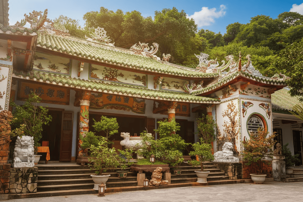 Linh Ứng Pagoda, majestically situated on Hạ Thai peak of Thủy Sơn, is an unmissable destination. Th...