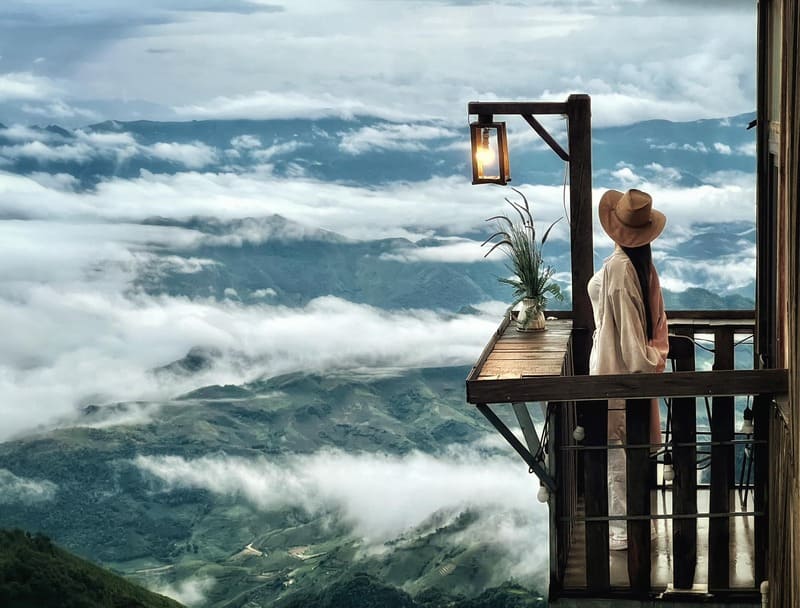 Wind Peak (Đỉnh Gió) in Tà Xùa, true to its name, is where strong highland winds sweep through, carr...