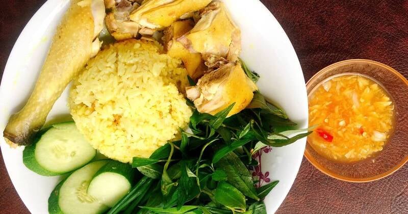 Sau khi đắm mình trong lịch sử và kiến trúc, hãy để vị giác của bạn dẫn lối khám phá ẩm thực Ninh Th...