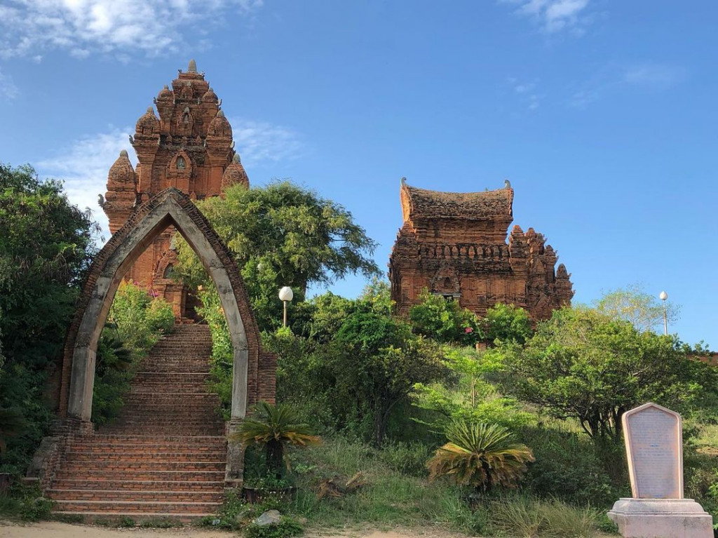 One of the most astonishing wonders at Po Klong Garai Towers, as with other Cham towers, is the lost...