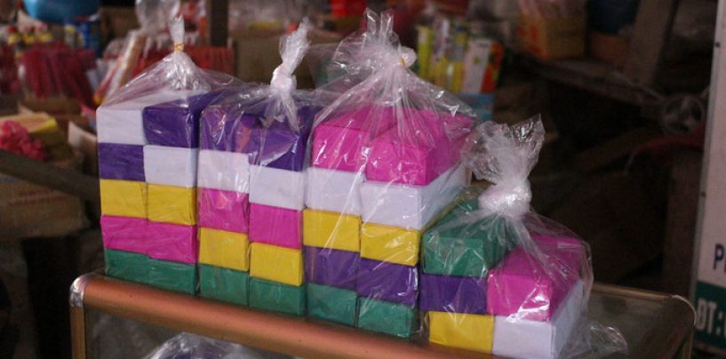 After grinding, the flour is traditionally 'buried' (hạ thổ) for about 4-5 days to absorb sufficient...