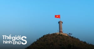 Lung Cu Flagpole: The National Flag Flies Proudly at the Northernmost Tip
