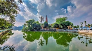 Trấn Quốc Pagoda: Hanoi's Ancient Soul, A Sanctuary by West Lake