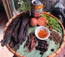 Smoked Buffalo Meat and "Armpit Pig": The Exquisite Flavors of Tây Bắc Mountains